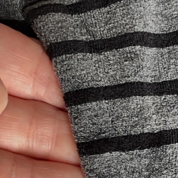 💥SALE💥TALBOTS LUXE PLUSH VELOUR GRAY AND BLACK STRIPPED CARDIGAN SZ SM - Picture 9 of 10